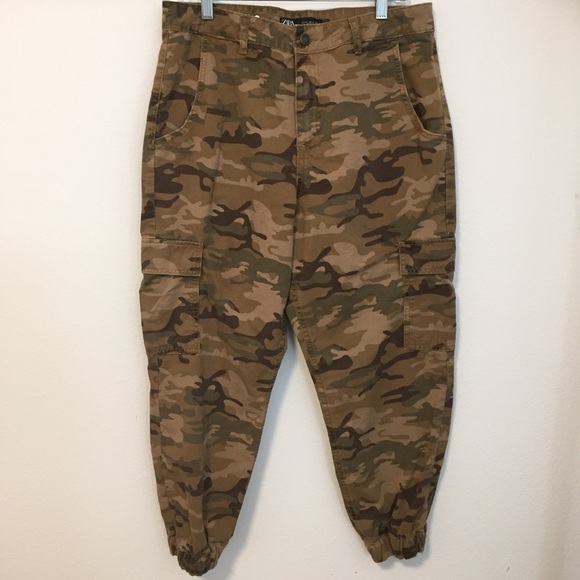 Zara Pants - Zara Baggy Camo Cargo Pants Size Euro 40/US 8